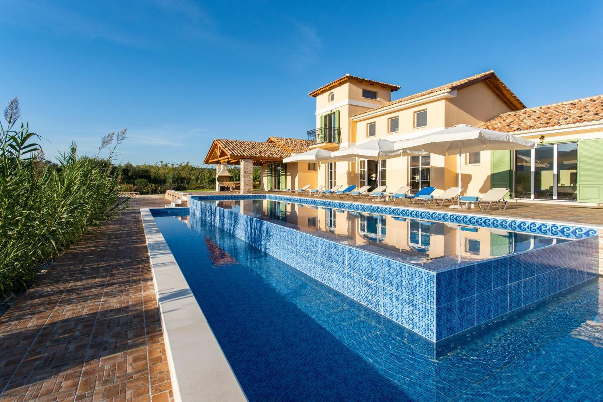 Aneli Luxury - Semeli